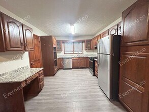 170 Olde Oak Dr in Jonesboro, GA - Building Photo - Building Photo