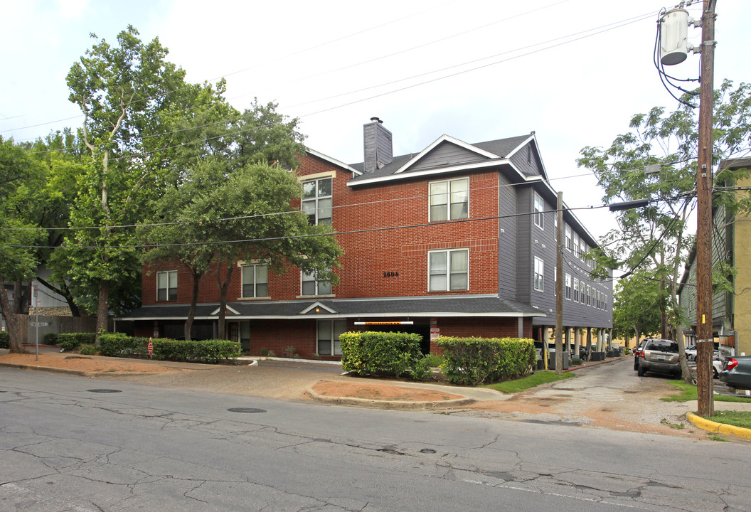 Westview Condominiums in Austin, TX - Building Photo