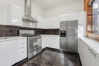 3425 Louise St in Oakland, CA - Building Photo - Building Photo