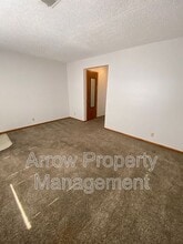 1326 S Jackson St in Junction City, KS - Building Photo - Building Photo