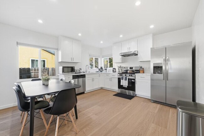 422 Morse Ave in Sunnyvale, CA - Building Photo - Building Photo