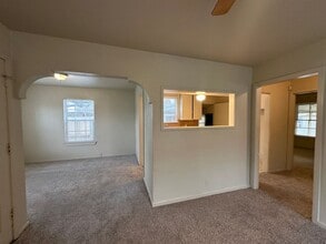 1404-1404 1/2 Stockton Ave in Modesto, CA - Building Photo - Building Photo