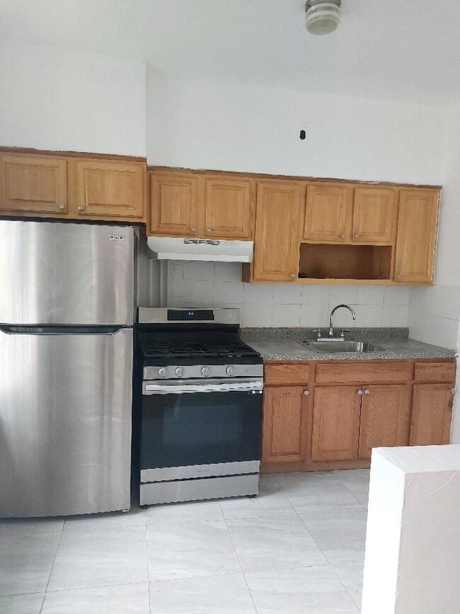 236 Ridgewood Ave
