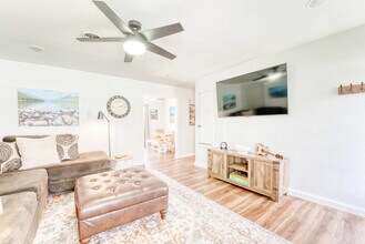 1308 SE E St in Bentonville, AR - Building Photo - Building Photo