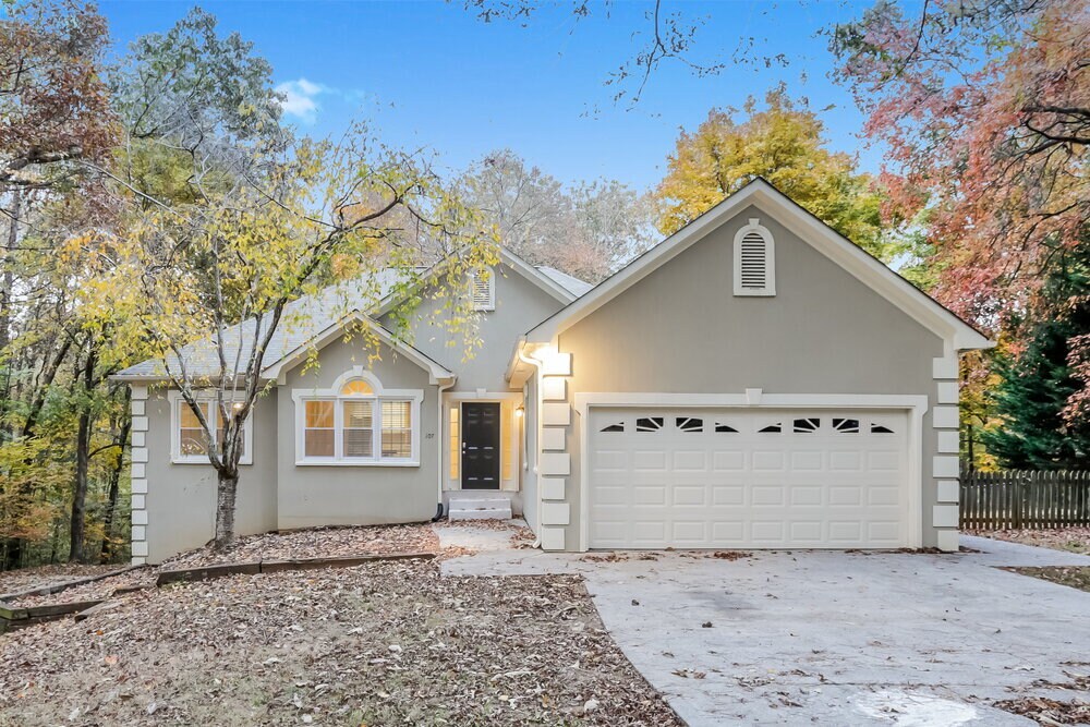 107 Springwater Trce in Woodstock, GA - Building Photo