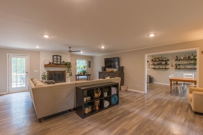 210 Elliott Ct in Columbia, TN - Building Photo - Building Photo