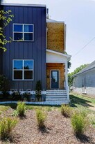 11 N Hill St in Nashville, TN - Building Photo