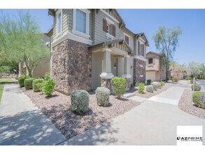 5616 S 21st Pl in Phoenix, AZ - Building Photo - Building Photo