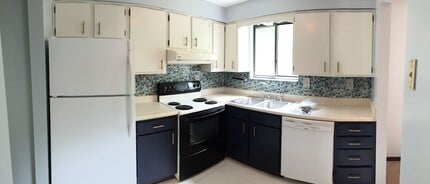 88 Locust Ridge Dr in Pittsburgh, PA - Building Photo - Building Photo