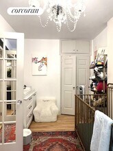 38 W 69th St in New York, NY - Building Photo - Building Photo