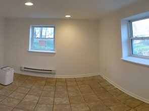 61 S Country Club Dr in Cullowhee, NC - Building Photo - Building Photo