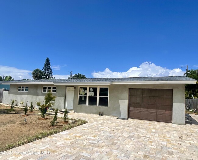 620 Poinsetta Dr in Satellite Beach, FL - Building Photo - Building Photo