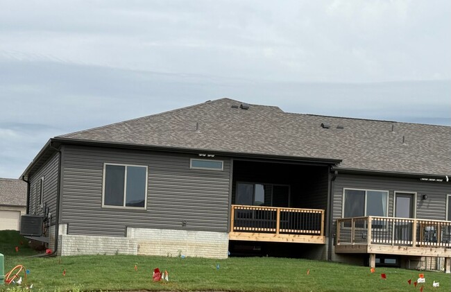 2815 Kings Cor Dr in Lincoln, NE - Building Photo - Building Photo