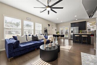 5011 Longview Walk in Decatur, GA - Building Photo - Building Photo