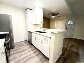 95-794 Wikao Street Unit Q201 in Mililani, HI - Building Photo