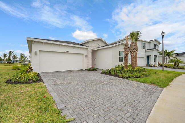 3581 Angler Dr in Fort Pierce, FL - Building Photo - Building Photo
