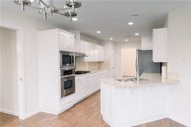 property at 3 Acorn Cir