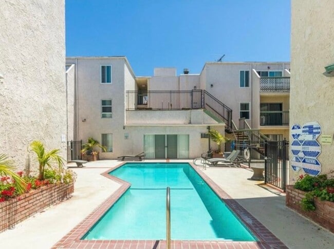 property at 409 Burchett St