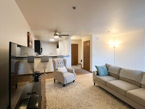 1170 Denali St in Anchorage, AK - Building Photo - Building Photo