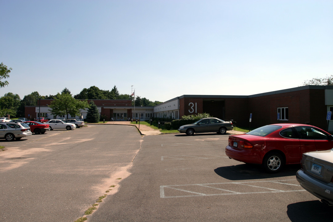 31 Butler St in Wethersfield, CT - Foto de edificio