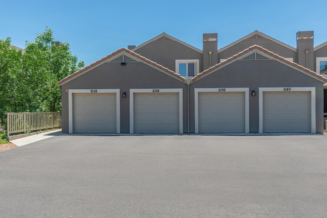Broadview Ridge Townhomes in Colorado Springs, CO - Foto de edificio