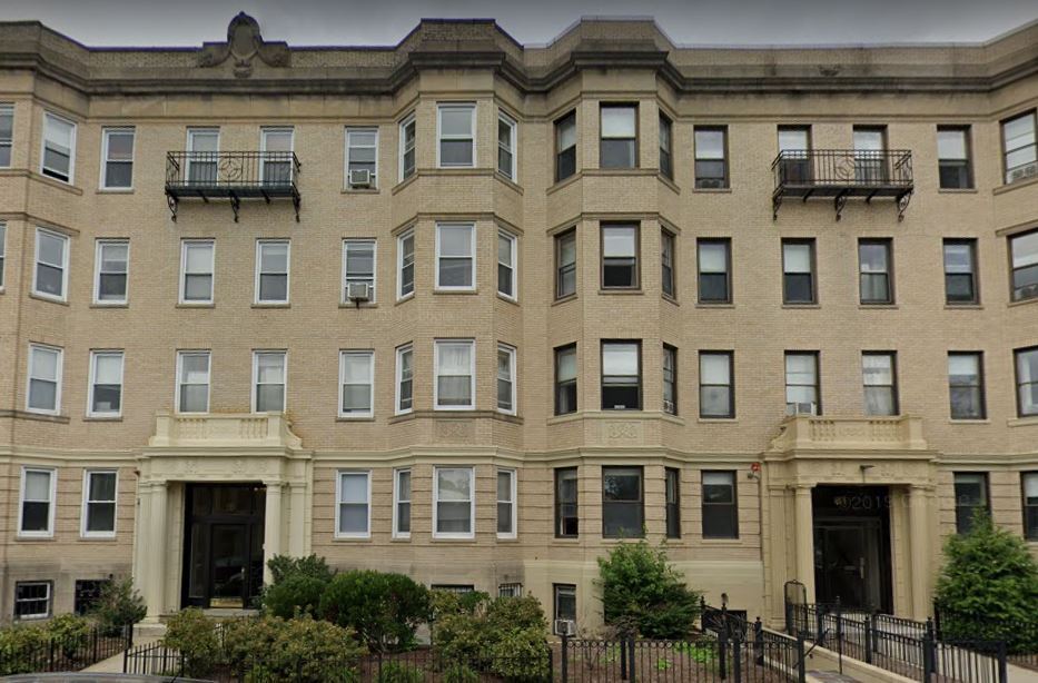 15 Park Dr, Unit Park Dr. #1 in Boston, MA - Building Photo