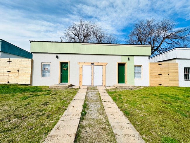 404 NW 3rd St in Lawton, OK - Building Photo - Building Photo