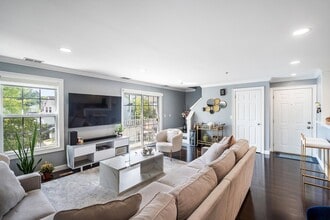3204 Appleton Way in Whippany, NJ - Building Photo - Building Photo