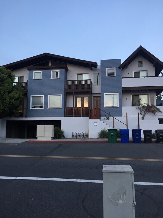 2541 6th St in Santa Monica, CA - Building Photo