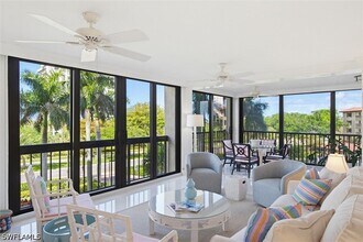 6000 Pelican Bay Blvd in Naples, FL - Building Photo - Building Photo