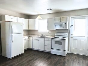 1061 Filbert St in Stephens City, VA - Building Photo - Building Photo