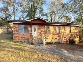 209 Earnest St in Quincy, FL - Building Photo