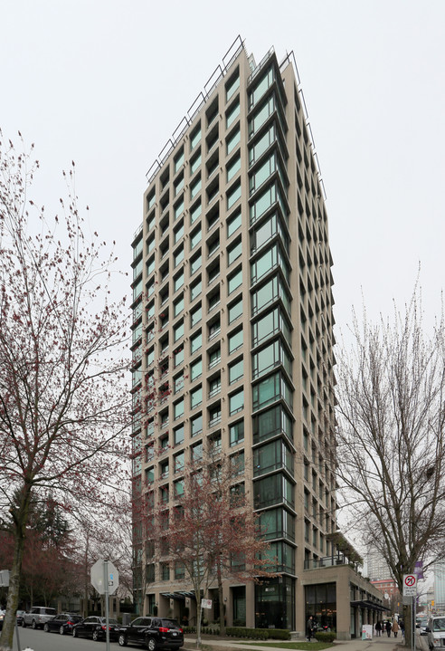 Milano in Vancouver, BC - Building Photo