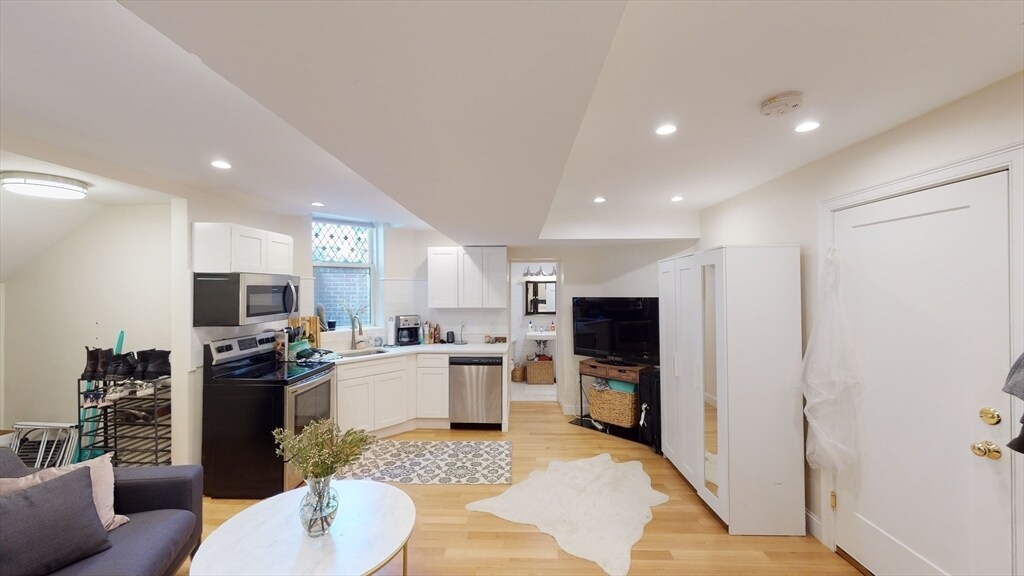 1 Gloucester St in Boston, MA - Building Photo