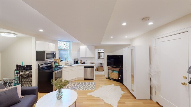 property at 1 Gloucester St