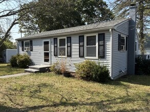 21 Edwin St in South Portland, ME - Building Photo - Building Photo