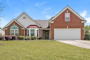 260 Valley Brook Dr in Covington, GA - Building Photo