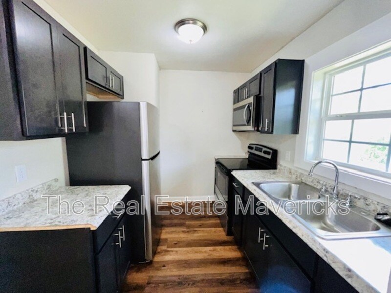 43 Trinity Rd in Trenton, GA - Building Photo