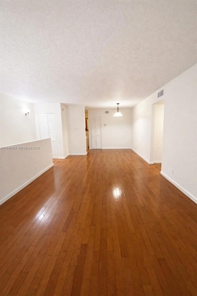 102 Gardens Dr, Unit 204 in Pompano Beach, FL - Building Photo - Building Photo