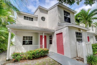 12554 Westhampton Cir in Wellington, FL - Building Photo - Building Photo