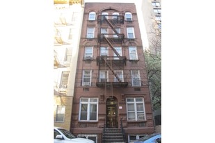 239 E 28th St in New York, NY - Foto de edificio - Building Photo