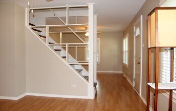 121 68th St in Darien, IL - Building Photo - Building Photo