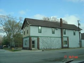 Pinehurst Apartments in Lafayette, IN - Foto de edificio - Building Photo