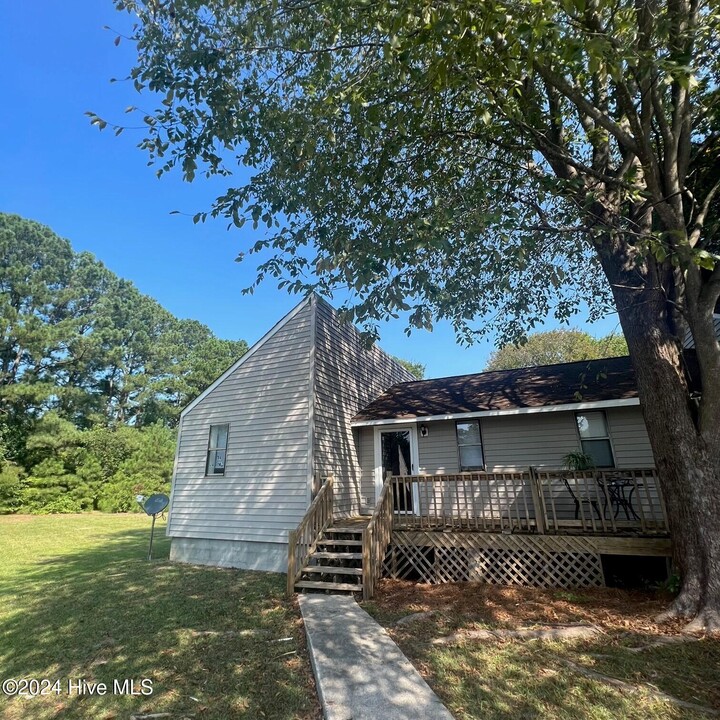 107 Juniper Ln in Greenville, NC - Building Photo