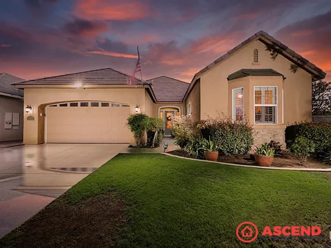 property at 14707 Trumpetvine Pl