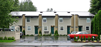 Annie Hill Apartments in North Bend, WA - Building Photo