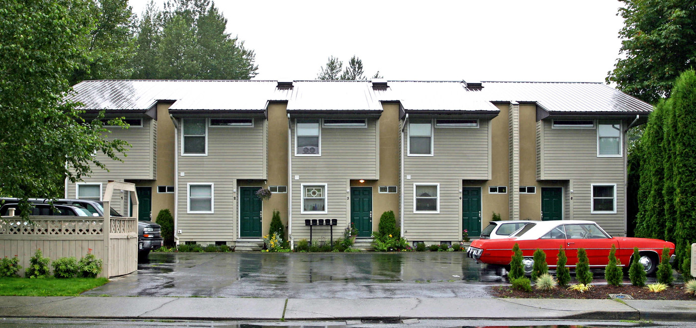 Annie Hill Apartments in North Bend, WA - Building Photo