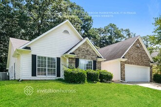 655 Sterling Oaks Dr in Lilburn, GA - Foto de edificio - Building Photo
