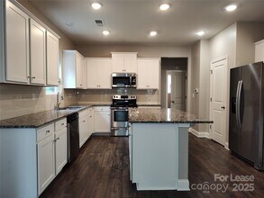 9415 Segundo Ln in Charlotte, NC - Building Photo - Building Photo