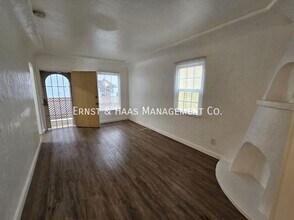 824 Belmont Ave in Long Beach, CA - Building Photo - Building Photo